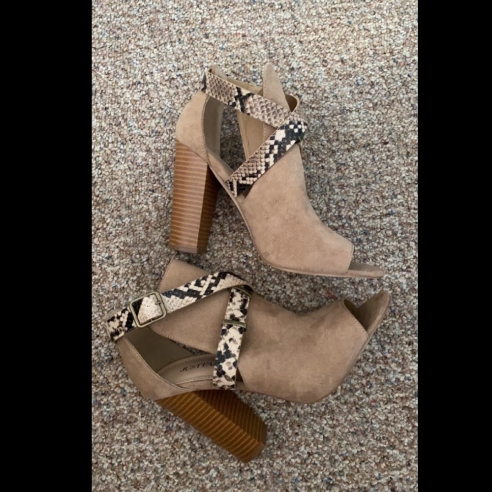 Open toe bootie